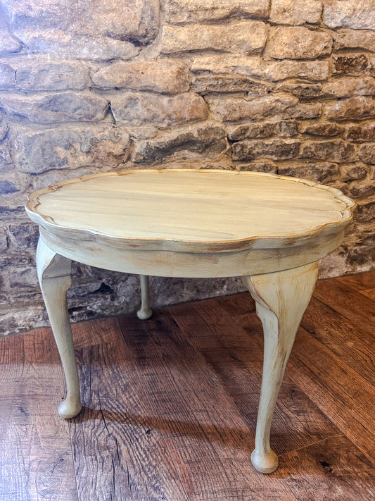 Refurbished hand painted round coffee table in Versailles - The Barn Shed