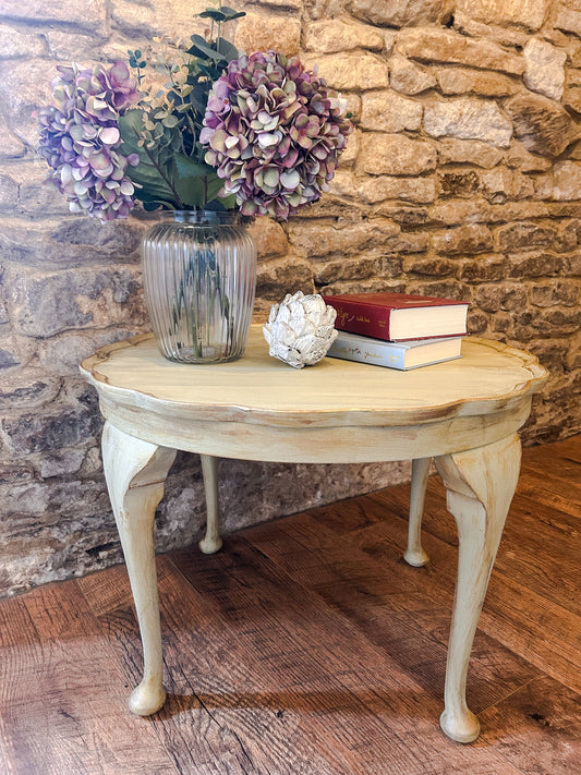 Refurbished hand painted round coffee table in Versailles - The Barn Shed