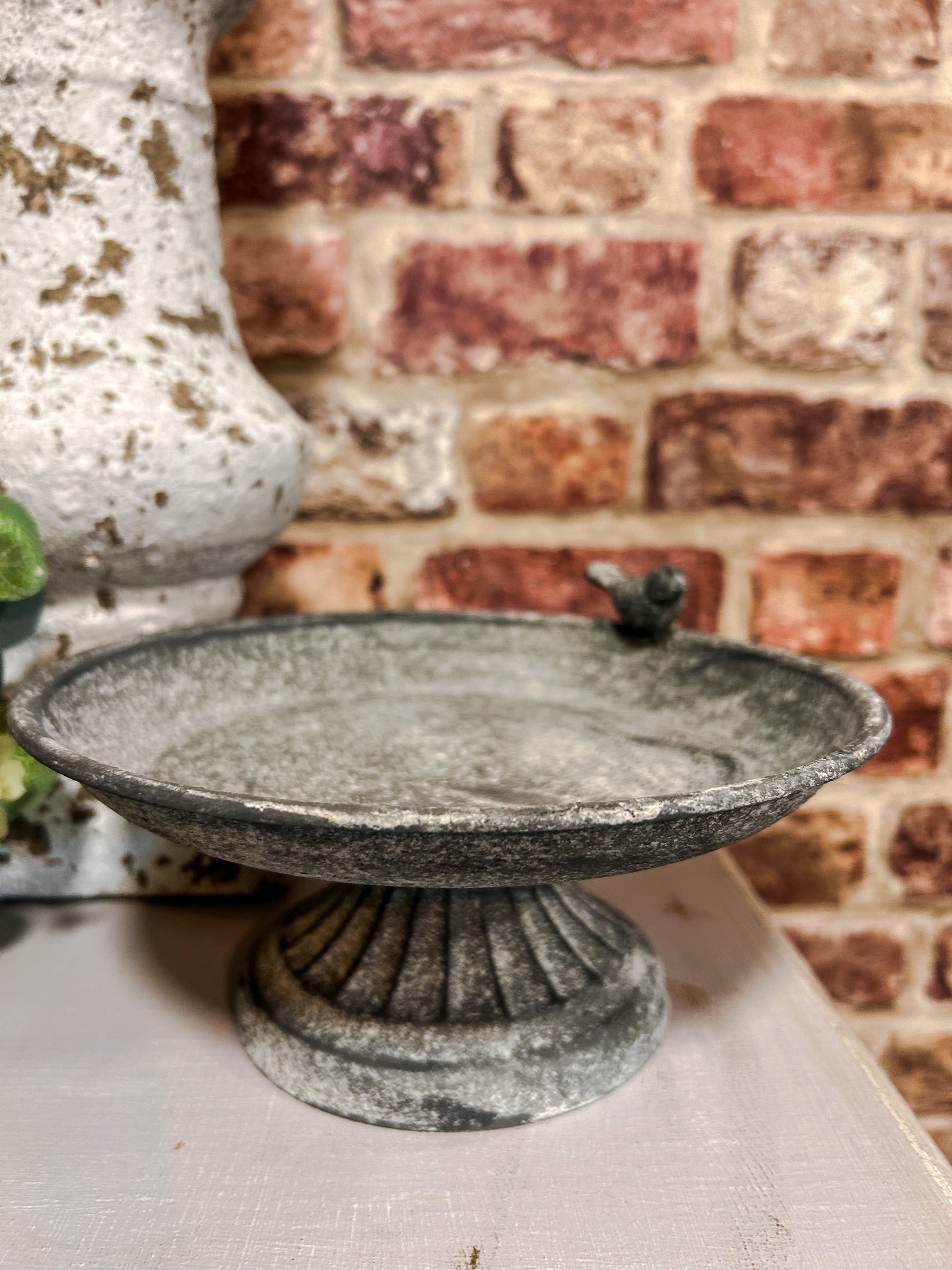 Small Metal Birdfeeder - The Barn Shed