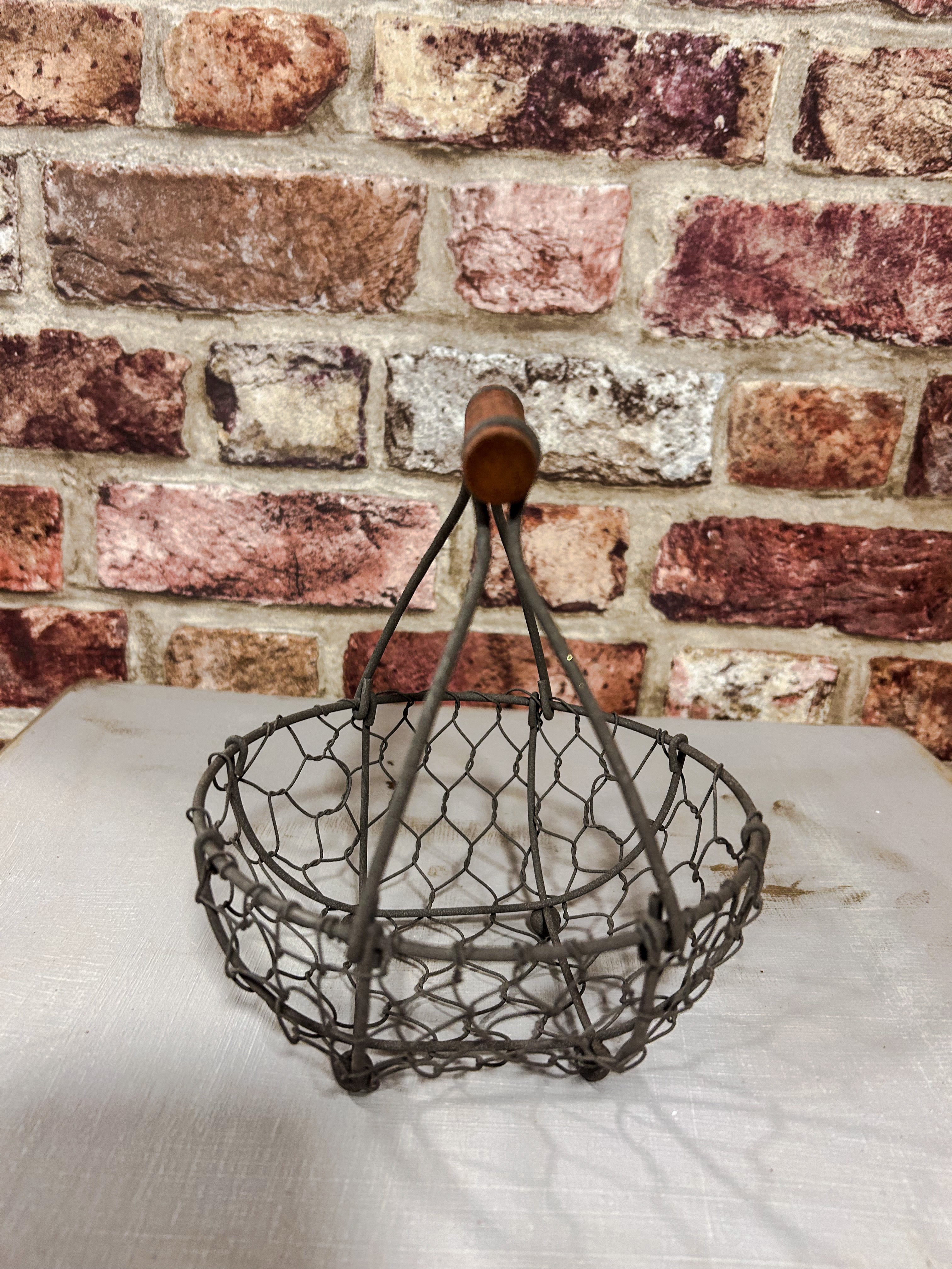 Rustic wire basket – The Barn Shed