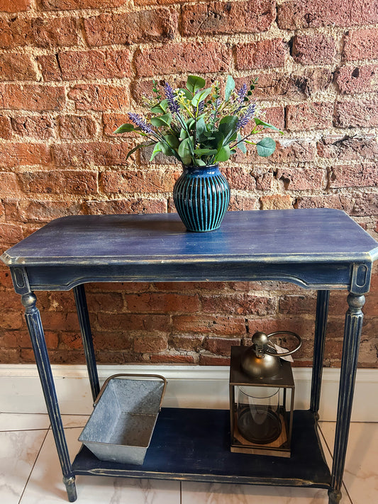 Refurbished Console Table in Old Navy - The Barn Shed