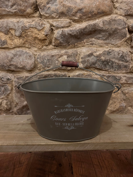 Oval Vintage Planter with Hang Tag-Various colours - The Barn Shed